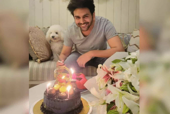 35 की उम्र में भी काम को प्राथमिकता, कार्तिक आर्यन ने शूटिंग सेट पर मनाया जन्मदिन