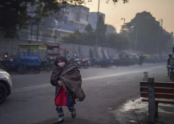 कश्मीर में रिकॉर्ड ठंड तो दक्षिण भारत में भारी बारिश — कई राज्यों में जनजीवन प्रभावित