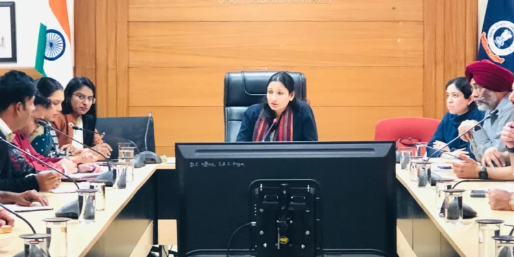 DEPUTY COMMISSIONER ਵੱਲੋਂ ਸ਼੍ਰੀ ਗੁਰੂ ਤੇਗ ਬਹਾਦਰ ਜੀ ਦੇ 350 ਸਾਲਾ ਸ਼ਹੀਦੀ ਸਮਾਗਮਾਂ ਨੂੰ ਸਮਰਪਿਤ ਨਗਰ ਕੀਰਤਨ ਦੇ ਸਵਾਗਤ ਸਬੰਧੀ ਅਧਿਕਾਰੀਆਂ ਨਾਲ ਕੀਤੀ ਮੀਟਿੰਗ