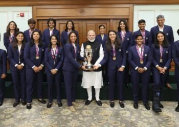 WOMEN’S WORLD CUP विजेता टीम ने की PM से मुलाकात, हरमनप्रीत की टीम ने PM आवास पर भेंट की ट्रॉफी, महिला क्रिकेट टीम ने लिखा नया इतिहास