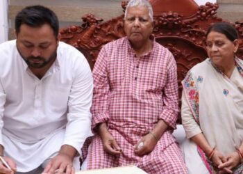 NITISH सरकार का बड़ा फैसला, राबड़ी देवी को आवास खाली करने का दिया नोटिस,  तेजस्वी-तेजप्रताप का हमला-28 साल का रिश्ता एक नोटिस से खत्म