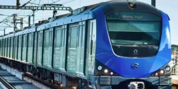 सुरंग में फंसी CHENNAI METRO ट्रेन, कोच में 10 मिनट रहा अंधेरा, ट्रैक पर 500 मीटर तक पैदल चलना पड़ा यात्रियों को