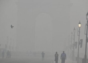 DELHI-NCR की हवा हुई फिर जहरीली, , AQI हुआ 400 पार,कई इलाके ‘गंभीर’श्रेणी में, स्वास्थ्य पर बढ़ा खतरा