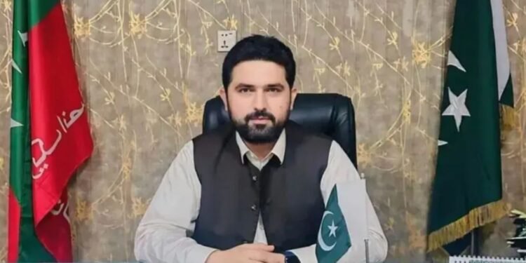 PAKISTAN की राजनीति में भूचाल,पंजाब विधानसभा में खैबर पख्तूनख्वा के सीएम से हुई बदसलूकी, वीडियो हुआ सोशल मीडिया पर वायरल