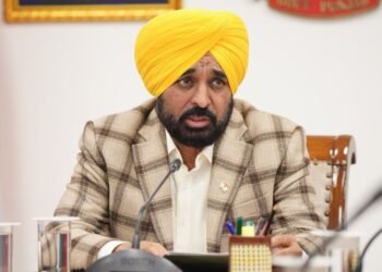 PUNJAB में भ्रष्टाचार पर बड़ी कार्रवाई, साल के आखिरी दिन सरकार ने अमृतसर इंप्रूवमेंट ट्रस्ट के किए 7 अधिकारी सस्पेंड