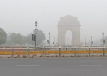 DELHI-NCR में हवा बनी ‘जहर’, AQI 400 पार, GRAP-4 भी हुआ बेअसर, 22–24 दिसंबर तक और बिगड़ेंगे हालात