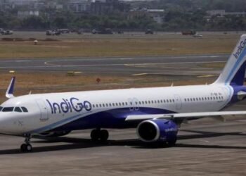 कुवैत-हैदराबाद फ्लाइट में मिली BOMB की धमकी, दिल्ली एयरपोर्ट के भेजी ईमेल,विमान मुंबई डायवर्ट, सुरक्षा एजेंसियाँ सतर्क, जांच जारी