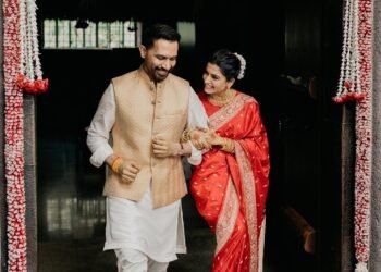 RED साड़ी में दुल्हन बनीं समांथा रूथ प्रभु, राज निदिमोरु से की गुपचुप शादी, मंदिर में लिए 7 फेरे,सोशल मीडिया पर शेयर की शादी की तस्वीरें