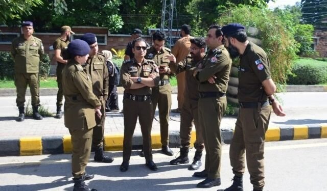 IMRAN KHAN’S की सेहत पर सस्पेंस, इस्लामाबाद–रावलपिंडी में कर्फ्यू जैसे हालात, सरकार ने लगाई धारा 144, PTI पर बड़ी रोक