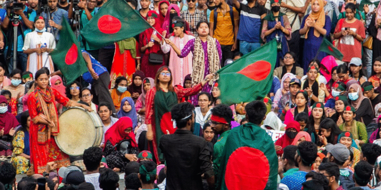 BANGLADESH में बढ़ती धार्मिक हिंसा,शरीयतपुर में भीड़ ने हिंदू नागरिक पर हमला, जिंदा जलाया