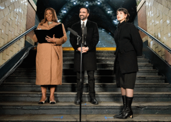 जोहरान ममदानी बने न्यूयॉर्क के पहले मुस्लिम और भारतवंशी मेयर,कुरान पर ली शपथ, इतिहास की गूंज