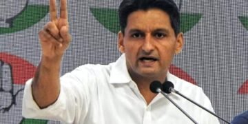 पंचकूला में HPSC घेराव, यूथ कांग्रेस पर वाटर कैनन,भर्ती मुद्दों पर सड़कों पर उतरी कांग्रेस