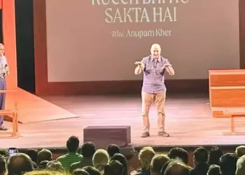 थिएटर का जादू अलग होता है, मंच पर मिलती है नई ऊर्जा: अनुपम खेर