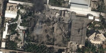 हमले और पलटवार से भड़की जंग, अंतरराष्ट्रीय स्तर पर बढ़ा तनाव पश्चिम एशिया में हालात लगातार गंभीर होते जा रहे हैं