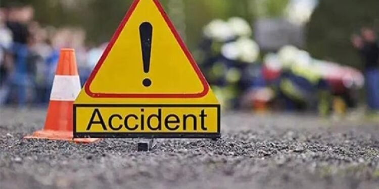 मथुरा में दर्दनाक हादसा: नहर में गिरी तेज रफ्तार कार, चार युवकों की मौत