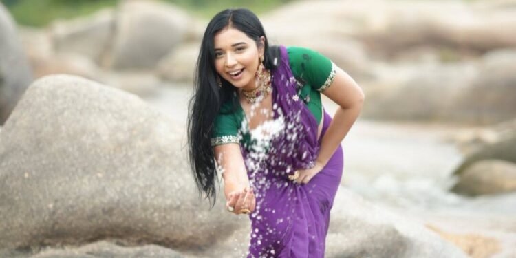 एक्टिंग डेब्यू पक्का होते ही एकता कपूर से मिलने पहुंचीं तान्या मित्तल