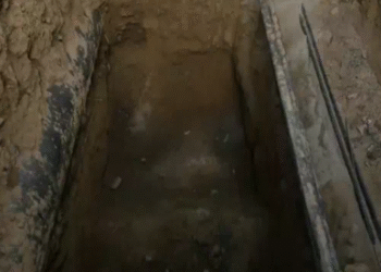 दिल्ली बाइकर डेथ केस : गड्ढे पर नहीं थे वॉर्निंग साइन या लाइट, सब-कॉन्ट्रैक्टर गिरफ्तार; DJB के अधिकारी सस्पेंड