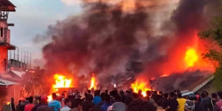 मणिपुर में फिर भड़की हिंसा, उख्रुल में अंधाधुंध फायरिंग और आगजनी, 30 से ज्यादा घर जले