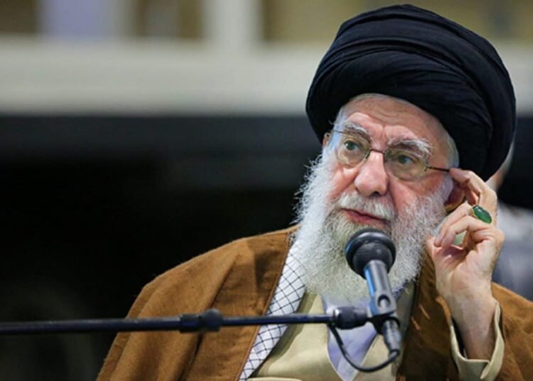 तेहरान और मशहद में विश्वविद्यालयों में फिर भड़के सरकार विरोधी प्रदर्शन