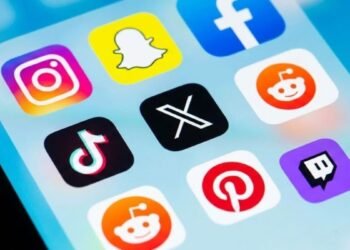 रूस में डिजिटल झटका-फेसबुक, इंस्टाग्राम, यूट्यूब और वॉट्सऐप पर बैन, क्या है “सॉवरेन इंटरनेट” मॉडल?