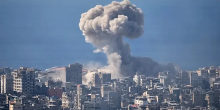 मिडिल ईस्ट युद्ध का असर: मौतें, आर्थिक झटका और वैश्विक चिंता बढ़ी