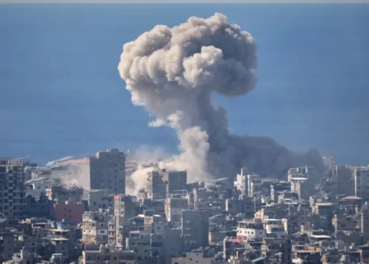 मिडिल ईस्ट युद्ध का असर: मौतें, आर्थिक झटका और वैश्विक चिंता बढ़ी