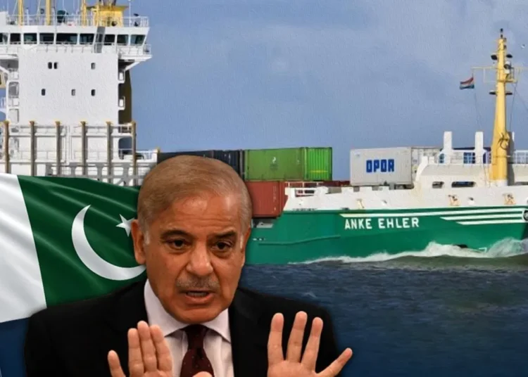  होर्मुज स्ट्रेट पर ईरान सख्त: पाक जहाज रोका, अब हर जहाज को लेनी होगी अनुमति