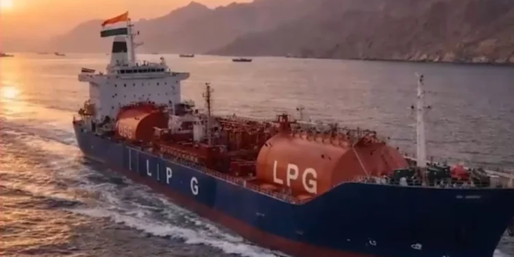 होर्मुज तनाव के बीच भारत को राहत, एलपीजी टैंकर ‘शिवालिक’ सुरक्षित मुंद्रा पोर्ट पहुंचा