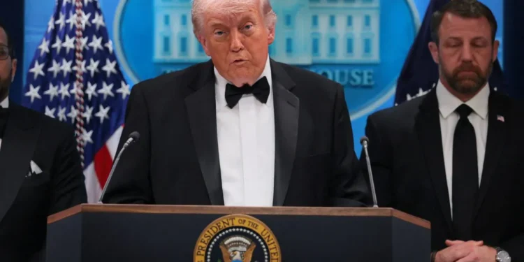 Washington DC डिनर में फायरिंग Donald Trump सुरक्षित हमलावर गिरफ्तार