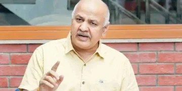 AAP बैठक में हलचल, Sisodia का बयान चर्चा में