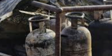 Lucknow आ.ग हाद.सा 250 झोपड़ियां राख, दो बहनों की मौ.त