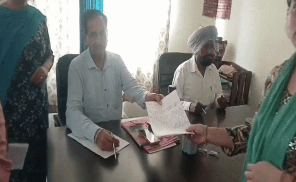 गुरदासपुर में शिक्षक की हैवानियत, 9 साल के छात्र को प्लास्टिक विकेटों से पीटने का आरोप