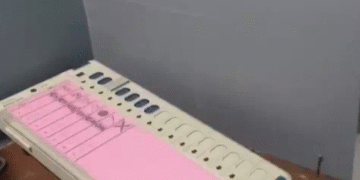 West Bengal Election में हिंसा और EVM विवाद से तनाव