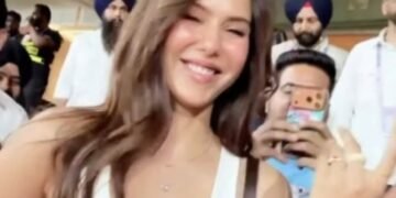 IPL Match में Sonam Bajwa और G Khan की मजेदार नोकझोंक वायरल