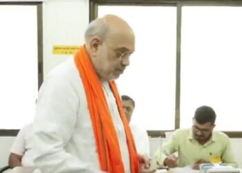 Gujarat निकाय चुनाव मतदान जारी PM मोदी ने वोट डाला कड़ी सुरक्षा व्यवस्था