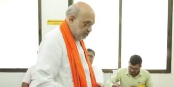 Gujarat निकाय चुनाव मतदान जारी PM मोदी ने वोट डाला कड़ी सुरक्षा व्यवस्था