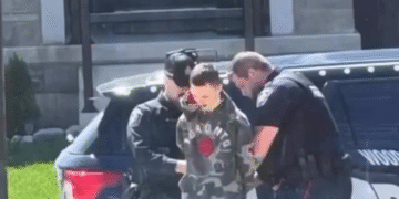 Canada में सिख बुजुर्ग से बदसलूकी पर बवाल, पंजाबी समुदाय में आक्रोश