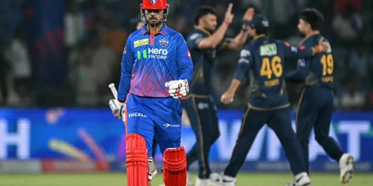 Indian Premier League में ग्लव्स विवाद, Nitish Rana भड़के