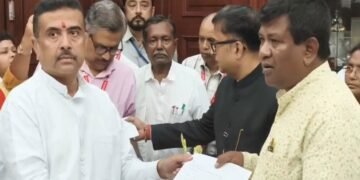 शुभेंदु अधिकारी ने छोड़ी नंदीग्राम सीट, भवानीपुर से रहेंगे विधायक