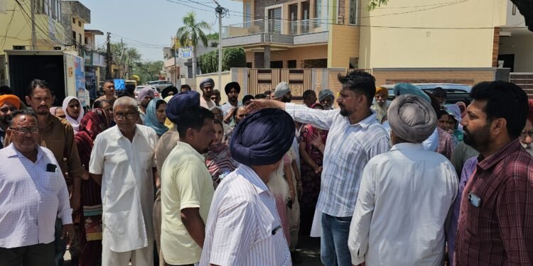 डेराबस्सी चुनाव विवाद पर बढ़ा सियासी संग्राम