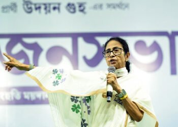 चंदननगर में टीएमसी को झटका, मेयर समेत 30 पार्षदों का इस्तीफा