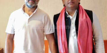 राहुल-अखिलेश की बढ़ी नजदीकियां, चुनावी मंथन