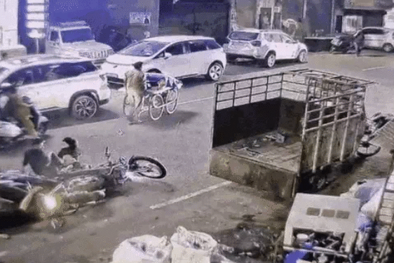 Ludhiana हादसा तेज रफ्तार बाइक से युवती घायल