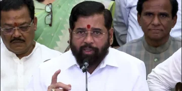 शिंदे गुट में शामिल होंगे UBT के 6 सांसद?