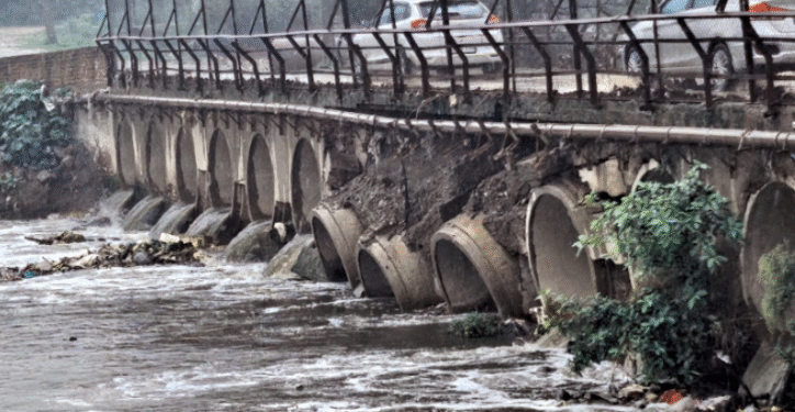 बारिश में Ghazipur काजवा बना खतरा