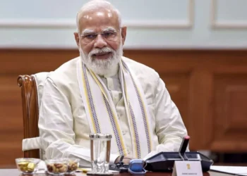 इंडोनेशिया दौरे पर मोदी रक्षा EVM और व्यापार में बड़े समझौते