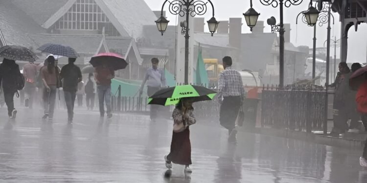 Himachal में भारी बारिश का अलर्ट बढ़ी सतर्कता