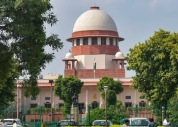CAG ऑडिट पर सुप्रीम कोर्ट की रोक, बढ़ा विवाद