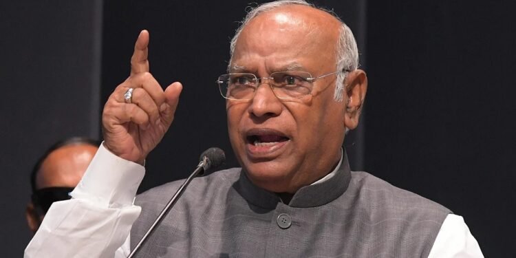 खरगे का जन्मदिन नहीं मनेगा, सरकार से जवाबदेही की मांग