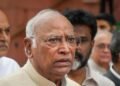 PM मोदी के वीडियो पर खरगे का हमला, धर्मेंद्र प्रधान को हटाने की मांग